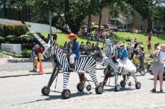 2006_ArtCar_3_Parade 375 